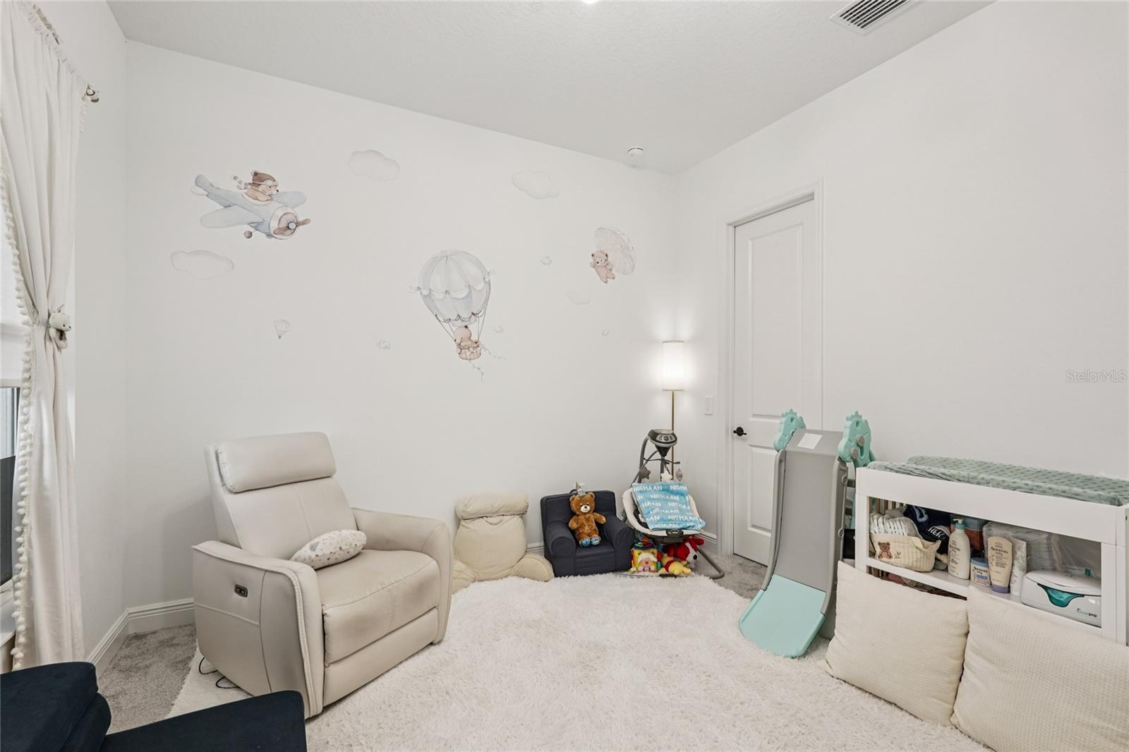 Image 19 of 46 For 8294 Grande Shores Drive