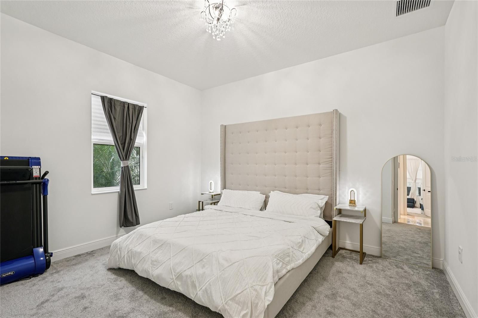 Image 21 of 46 For 8294 Grande Shores Drive