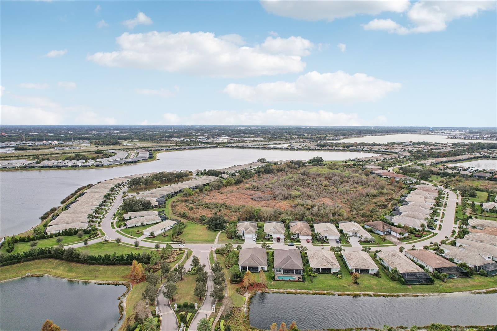 Image 25 of 46 For 8294 Grande Shores Drive