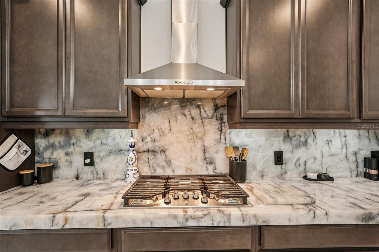 Image 9 of 46 For 8294 Grande Shores Drive