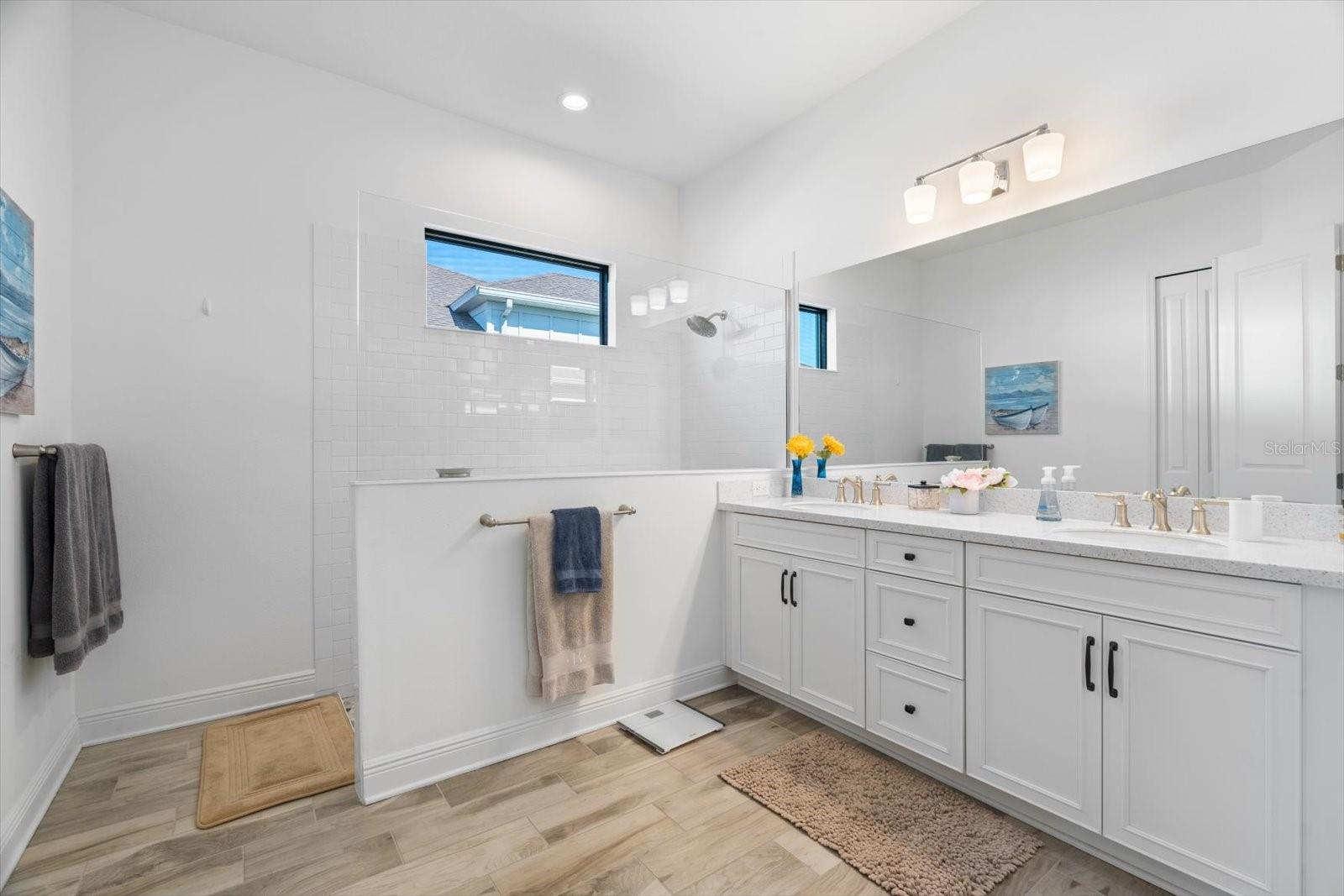 Image 26 of 63 For 4411 Big Woods Way