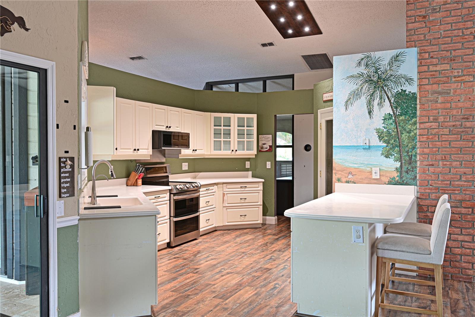 Image 21 of 36 For 7974 Monticello Lane