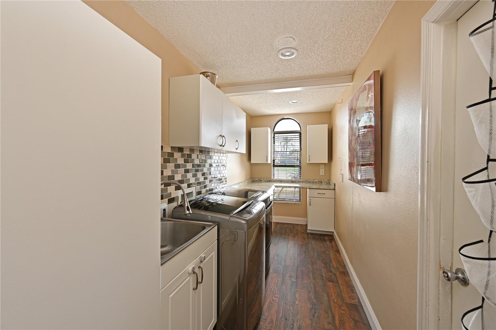 Image 23 of 36 For 7974 Monticello Lane