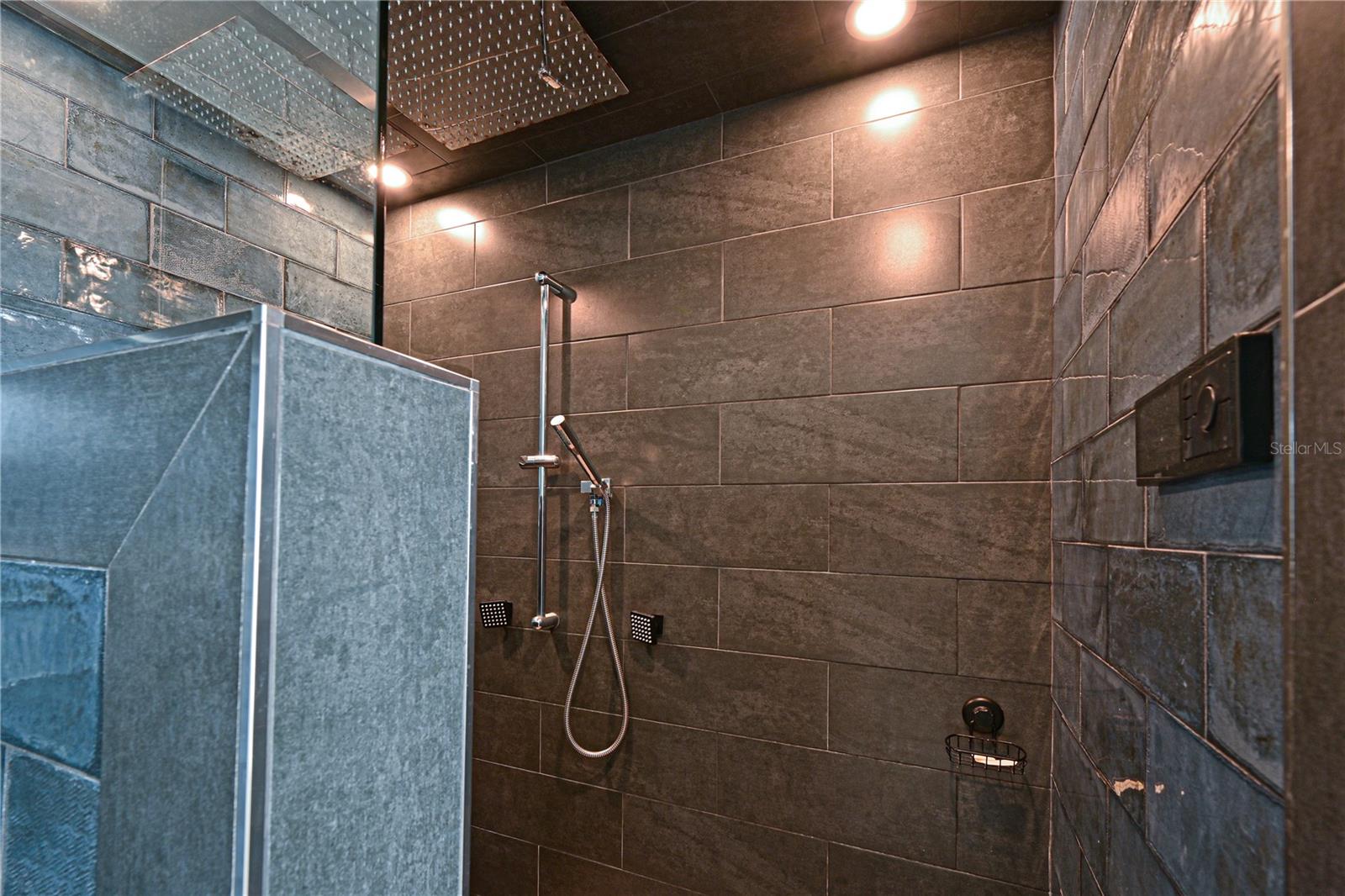 Image 9 of 36 For 7974 Monticello Lane