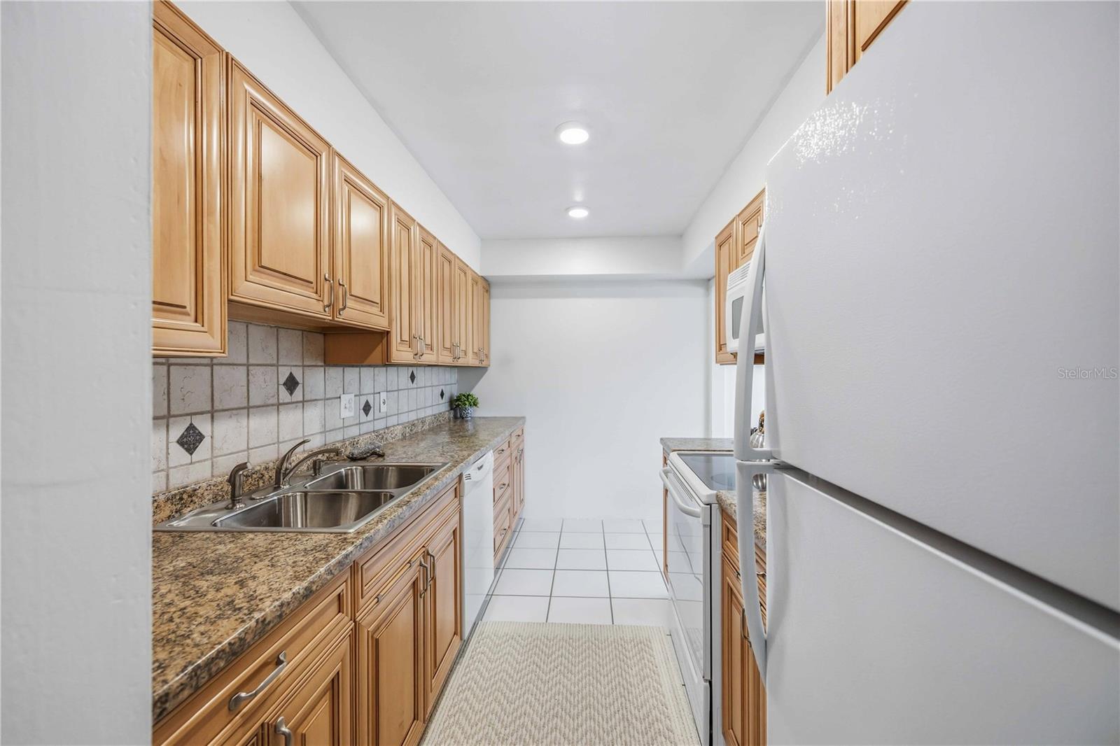 Image 12 of 62 For 500 Park  47