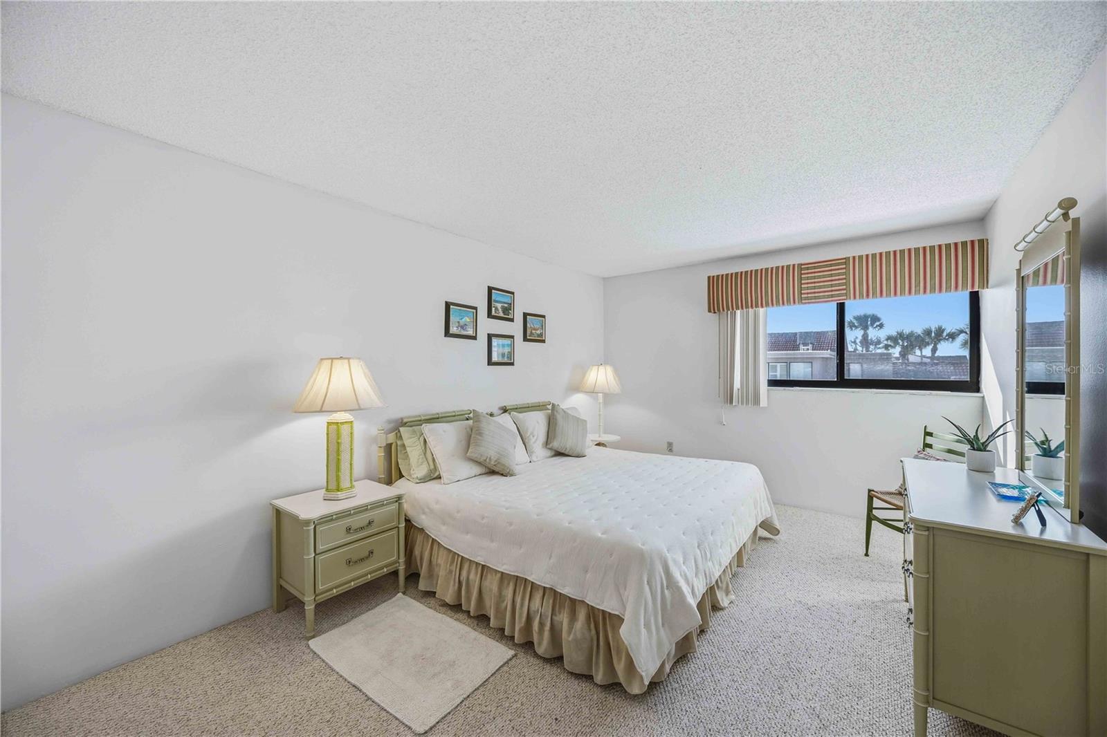 Image 22 of 62 For 500 Park  47