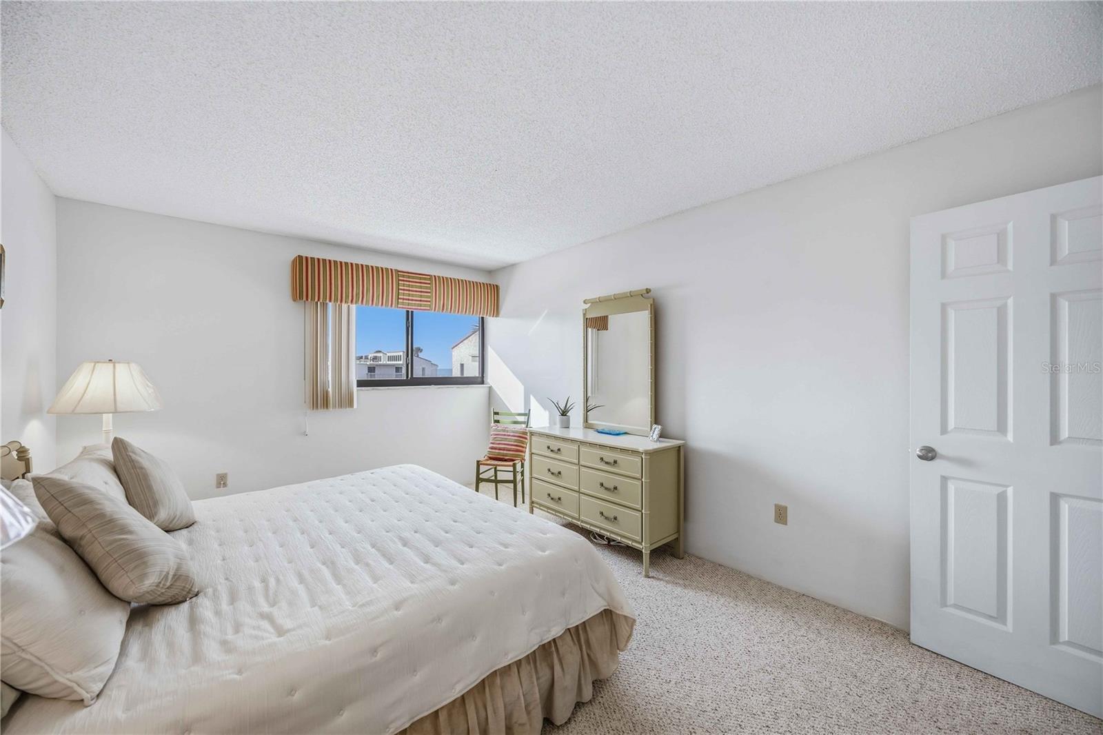 Image 23 of 62 For 500 Park  47