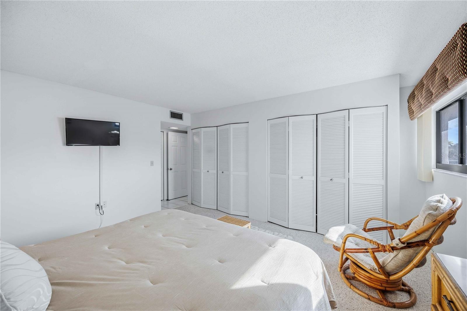 Image 30 of 62 For 500 Park  47