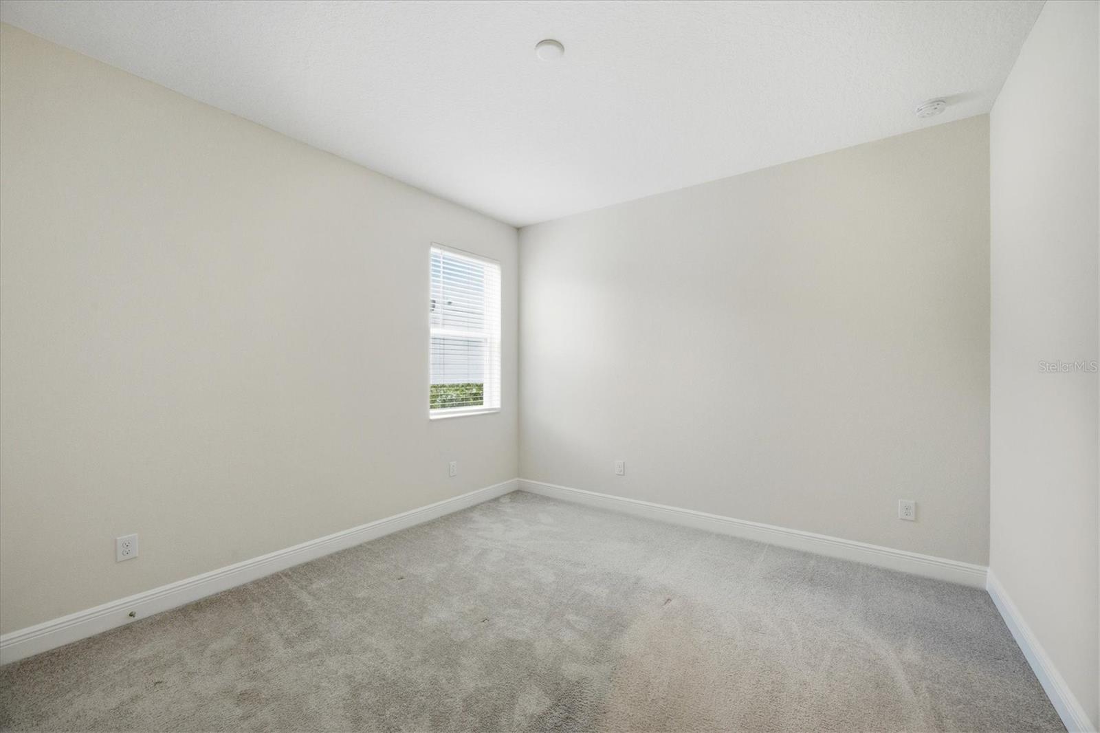 Image 21 of 56 For 4881 Antrim Drive