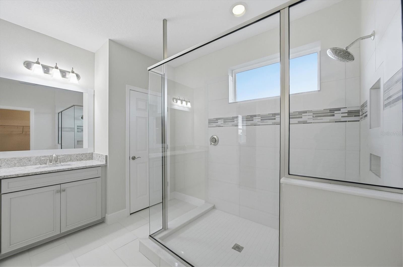 Image 33 of 56 For 4881 Antrim Drive