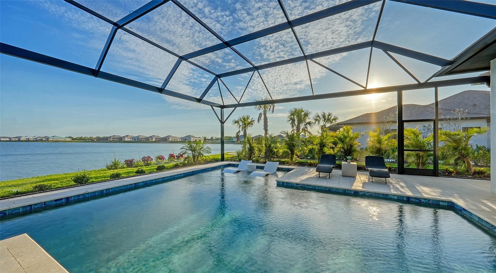 Image 6 of 90 For 1206 Blue Shell Loop