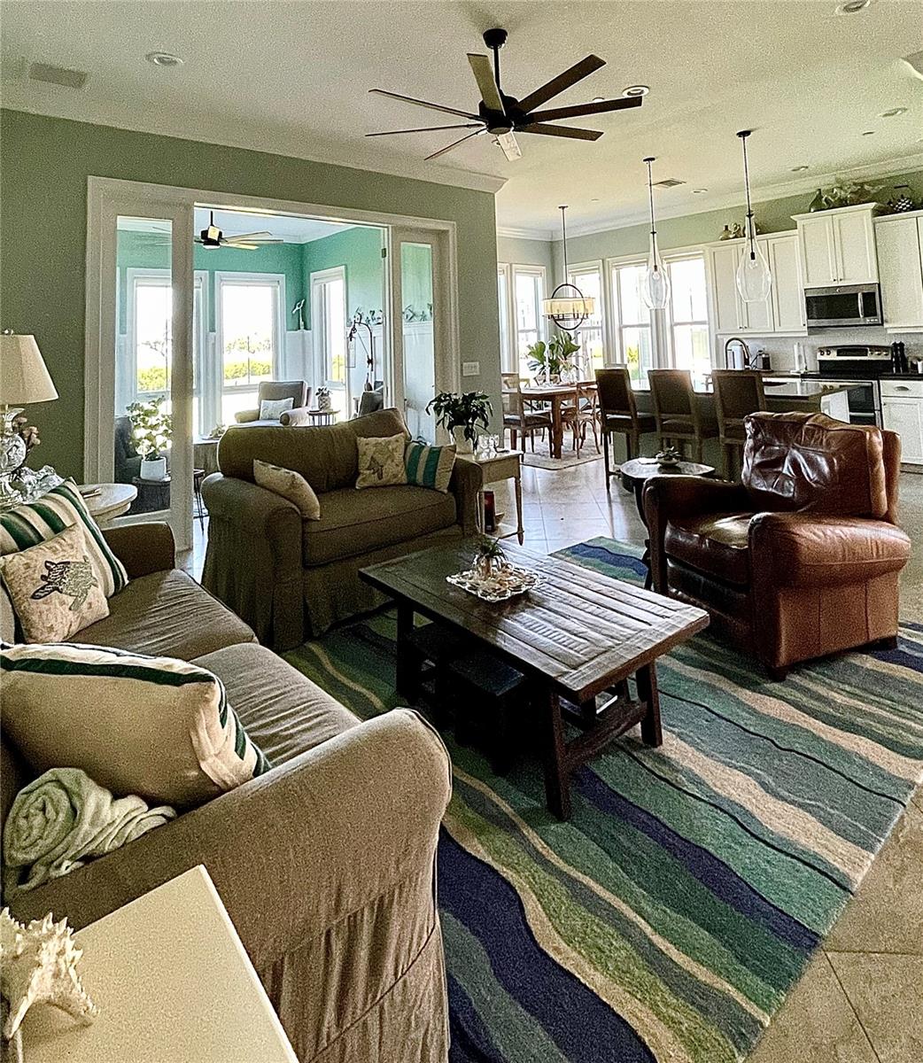 Image 11 of 78 For 310 Compass Point Drive 101