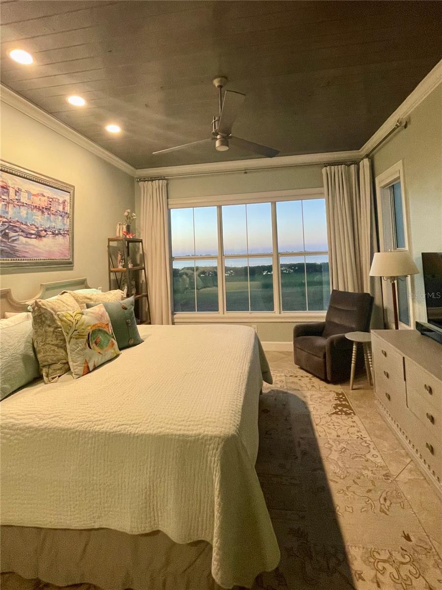 Image 21 of 78 For 310 Compass Point Drive 101