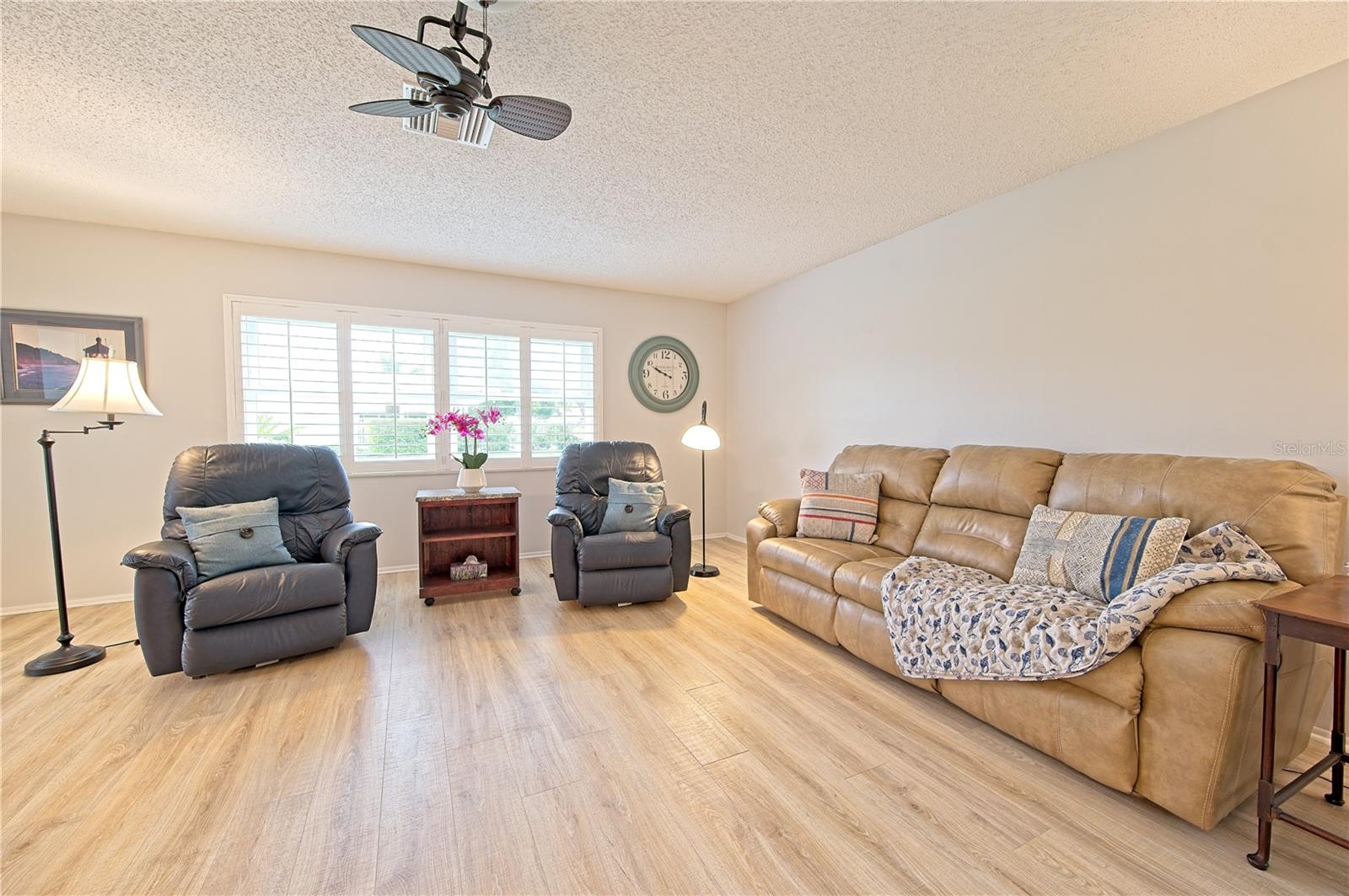 Image 12 of 41 For 7402 9th Avenue W 7402