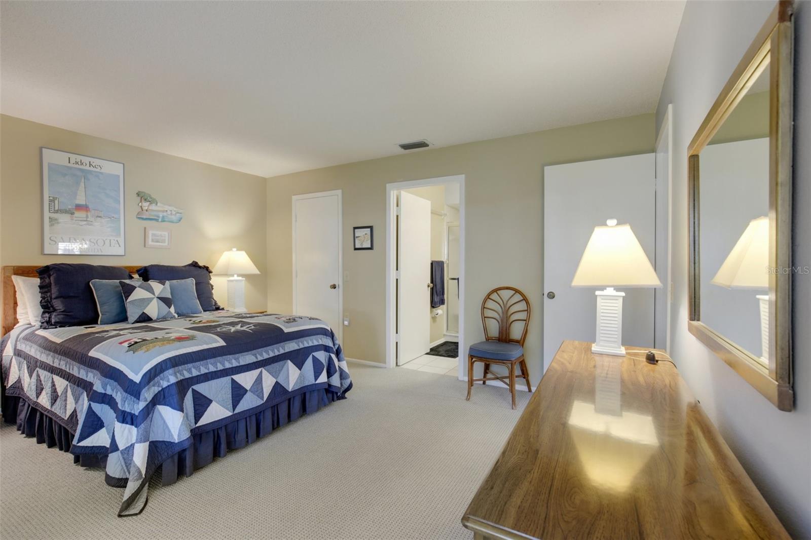 Image 12 of 22 For 4962 Village Gardens Drive 141