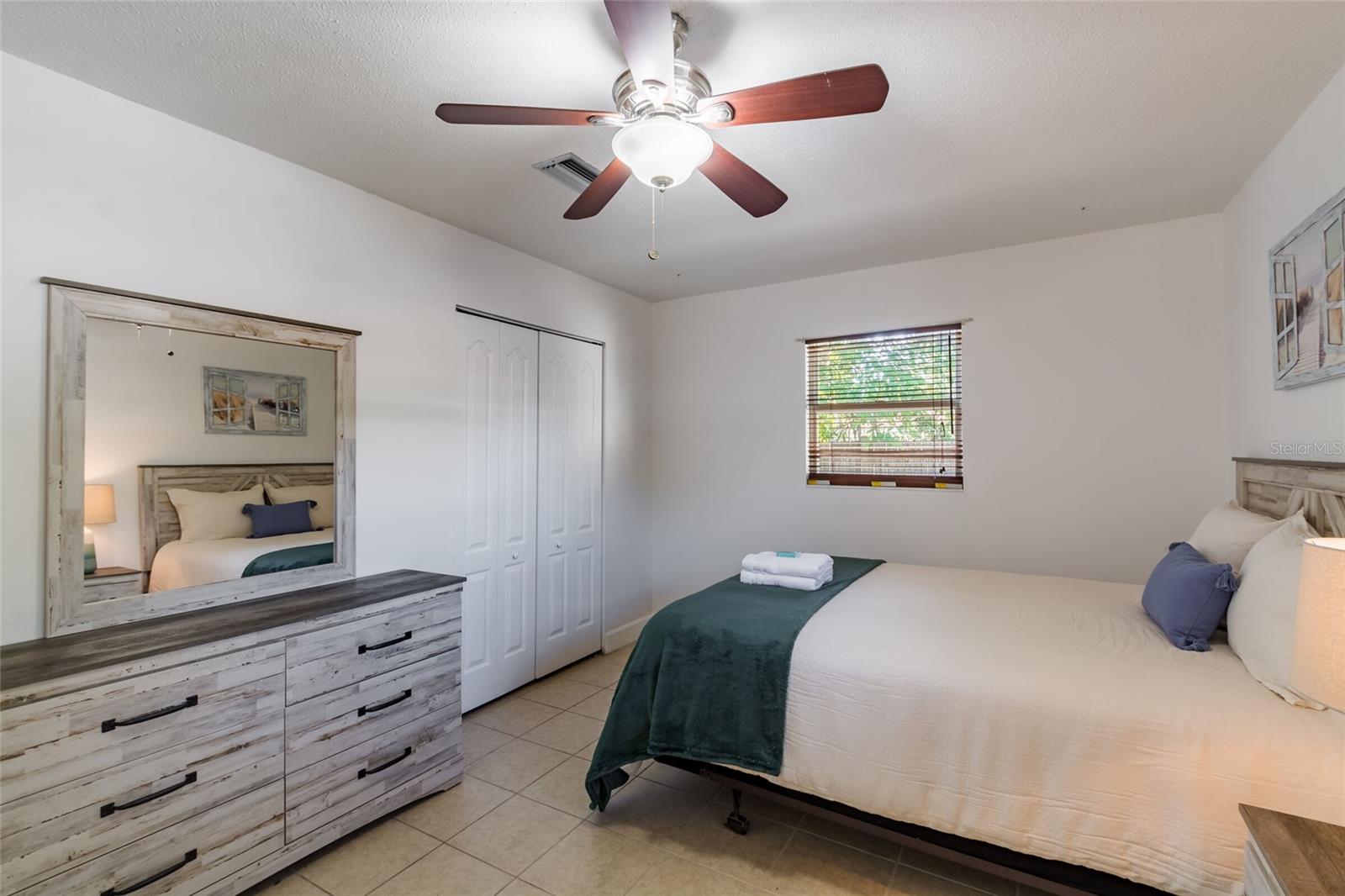 Image 22 of 26 For 95 Briggs Avenue