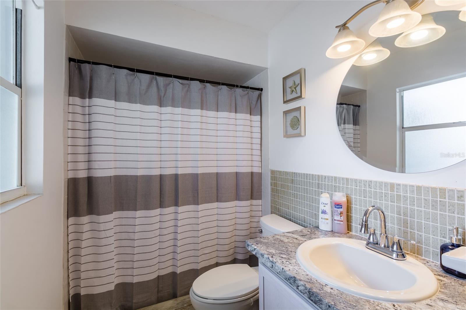 Image 24 of 26 For 95 Briggs Avenue