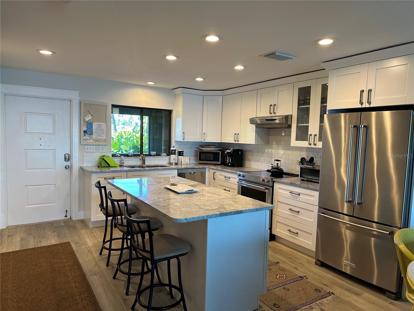 Image 6 of 50 For 6500 Flotilla Drive 126