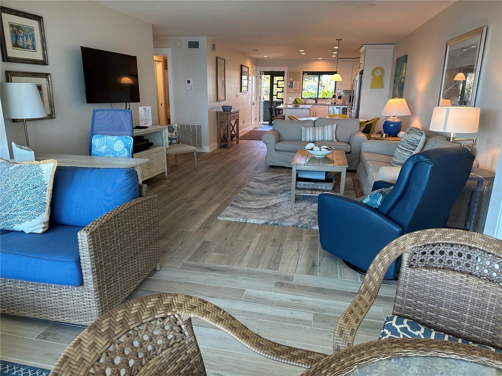 Image 7 of 50 For 6500 Flotilla Drive 126