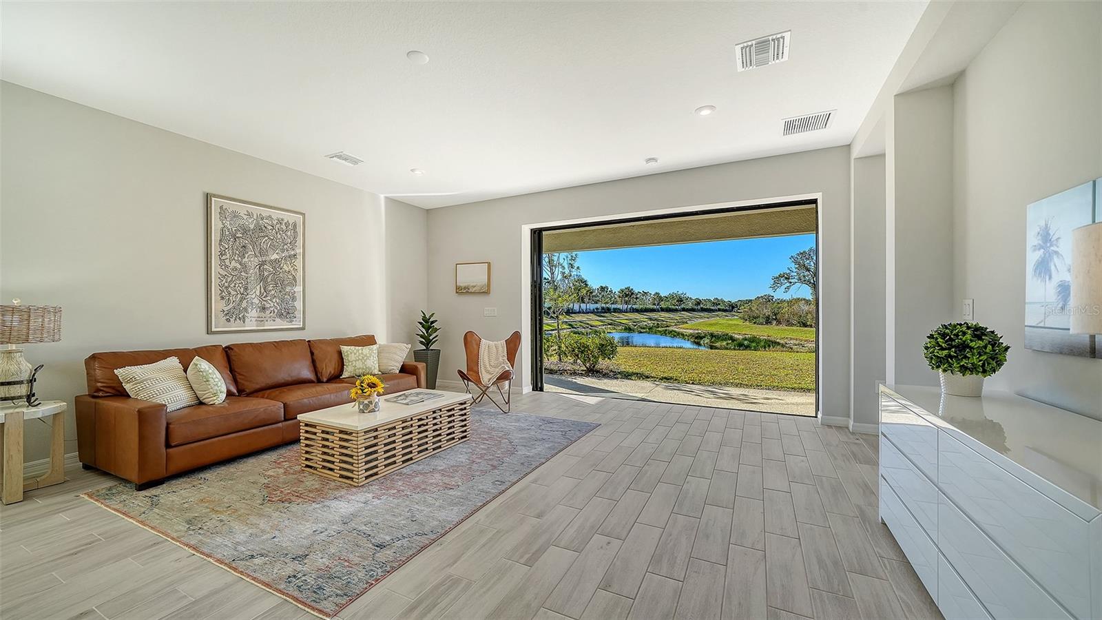 Image 10 of 94 For 15312 Shady Palms Lane