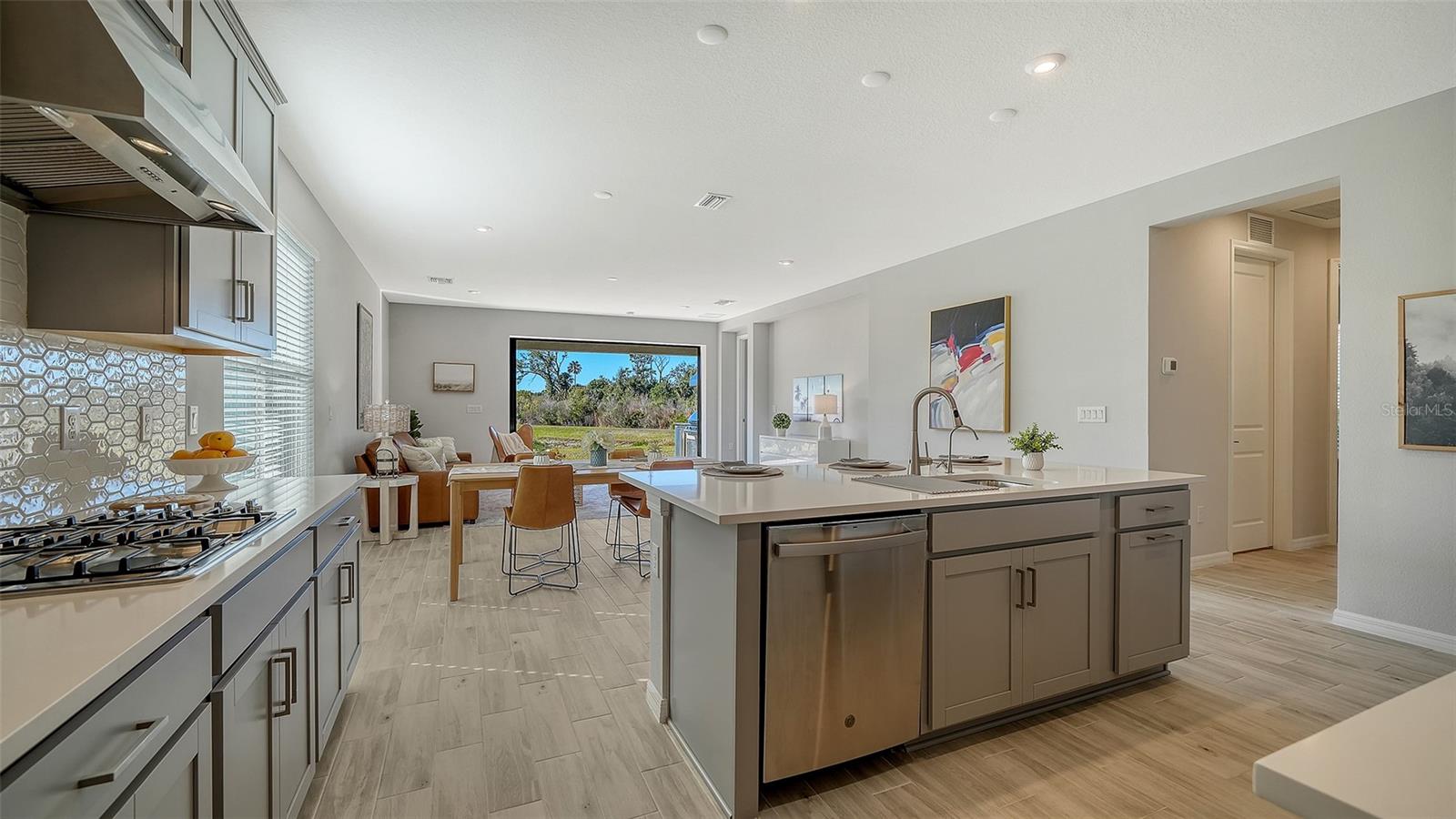 Image 21 of 94 For 15312 Shady Palms Lane