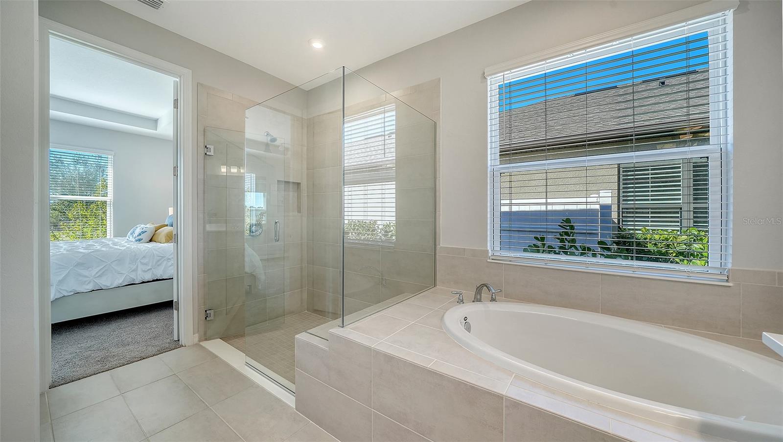 Image 29 of 94 For 15312 Shady Palms Lane