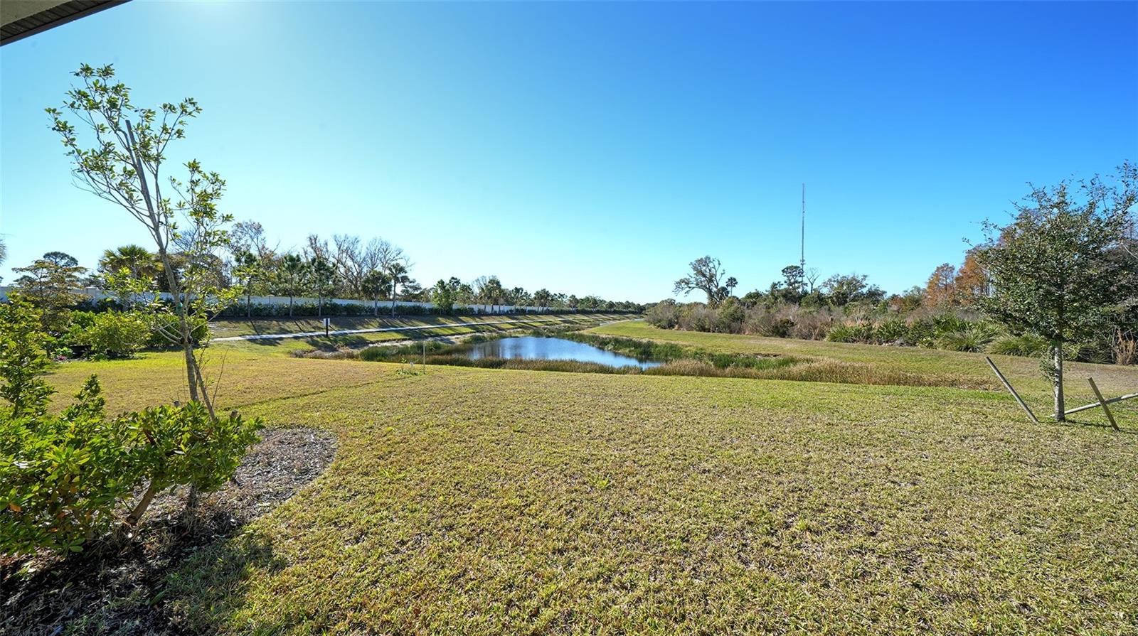 Image 39 of 94 For 15312 Shady Palms Lane