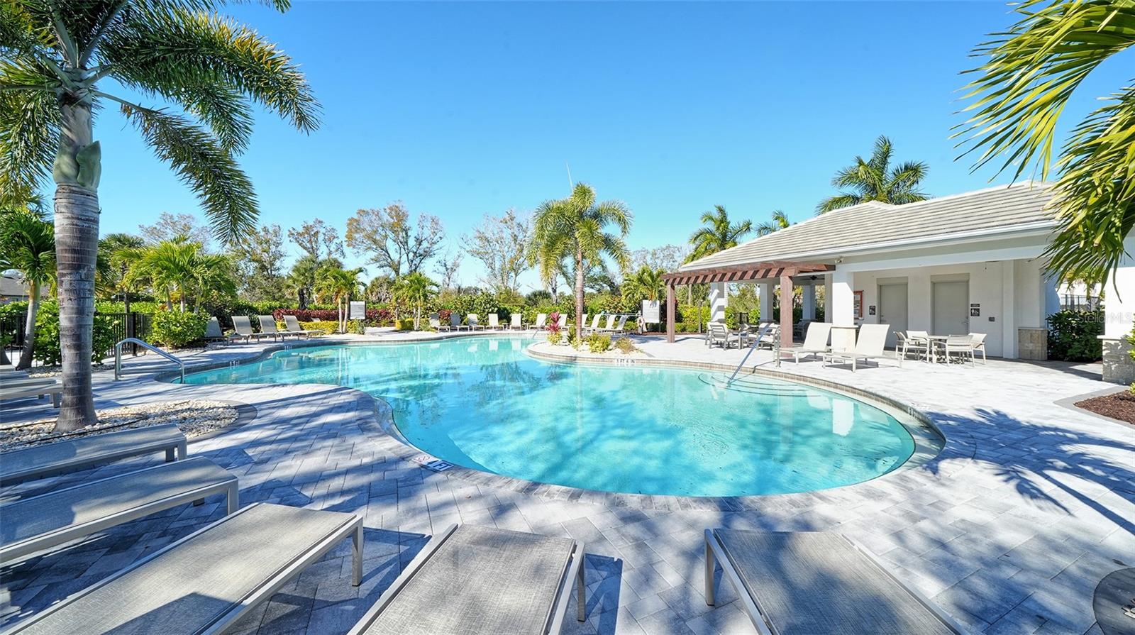 Image 46 of 94 For 15312 Shady Palms Lane