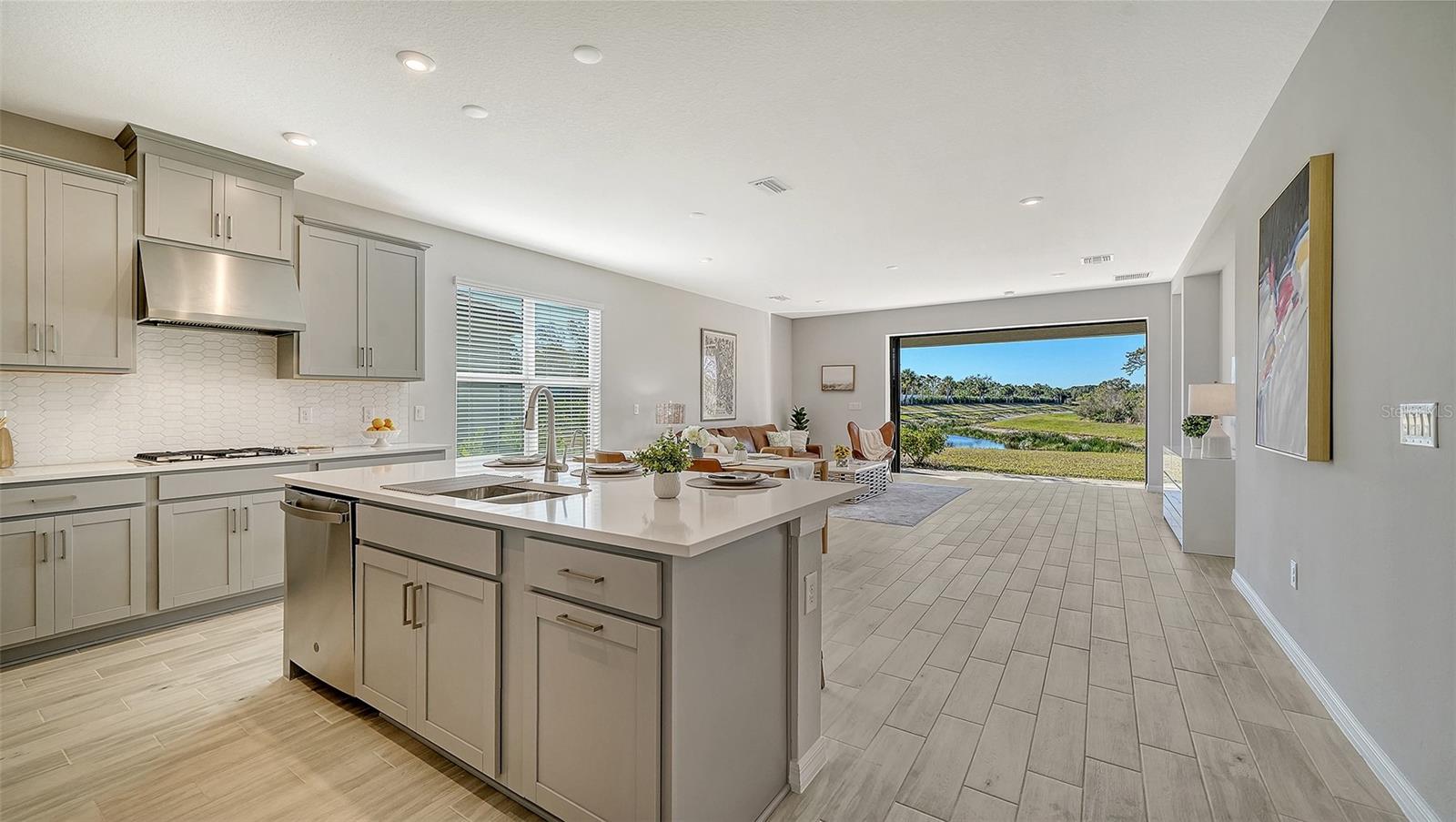 Image 7 of 94 For 15312 Shady Palms Lane