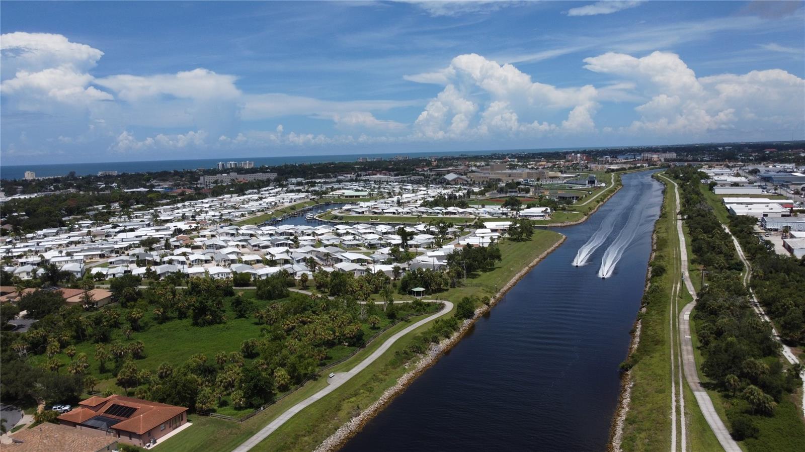 Image 21 of 21 For 817 Green Circle