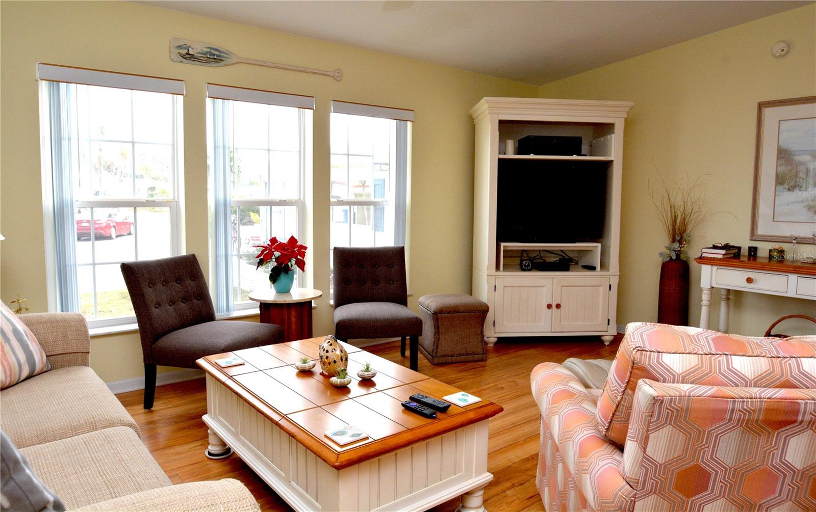 Image 4 of 21 For 817 Green Circle