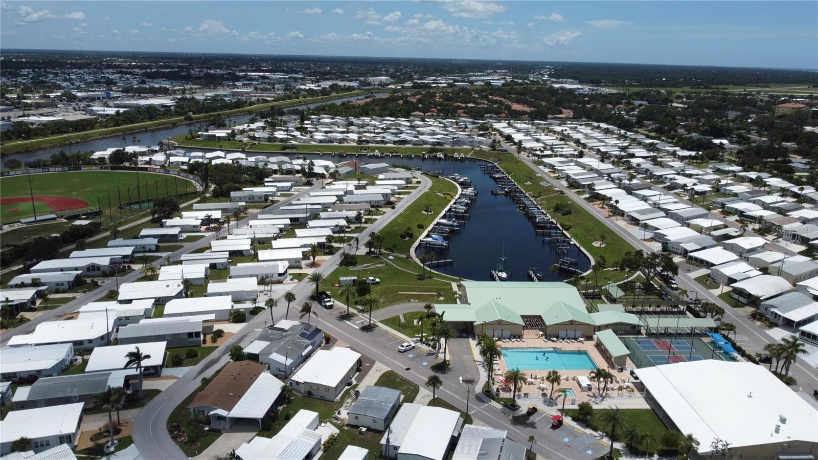 Image 8 of 21 For 817 Green Circle