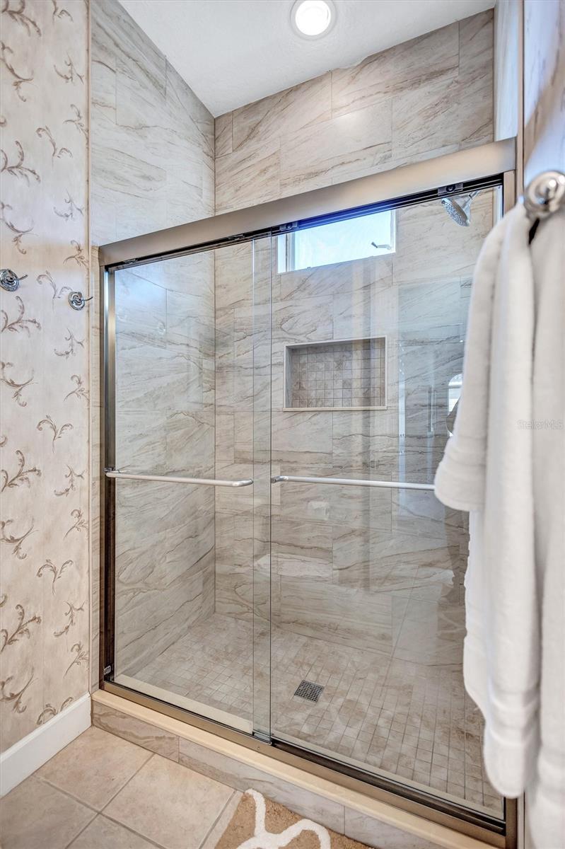 Image 48 of 94 For 436 Canal Road A