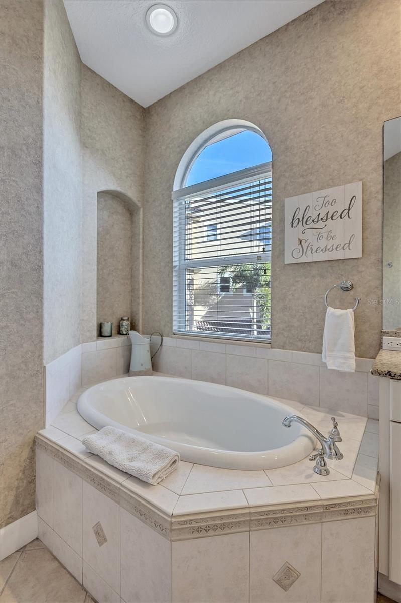 Image 58 of 94 For 436 Canal Road A