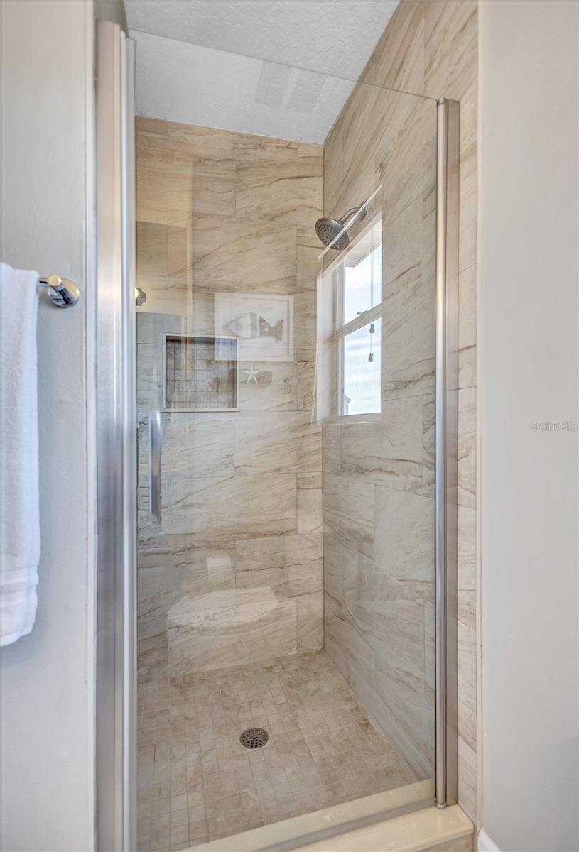 Image 61 of 94 For 436 Canal Road A