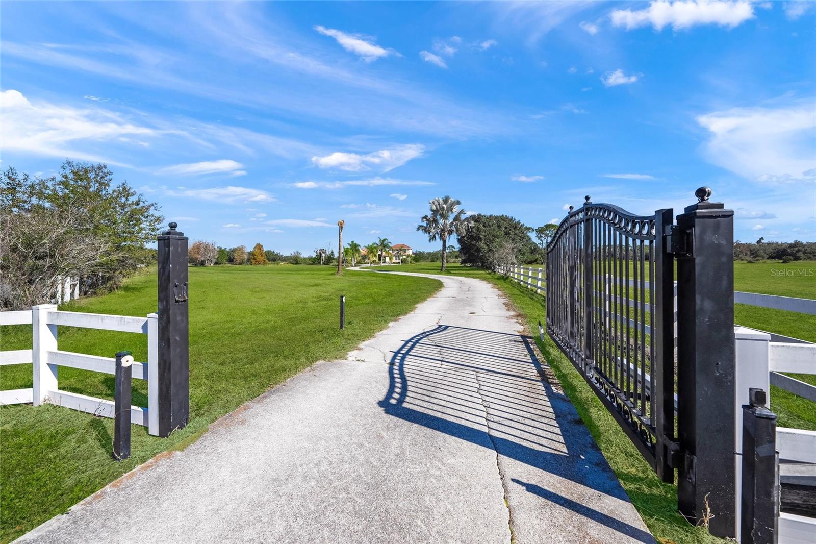 Image 4 of 56 For 16123 Cutting Horse Trail