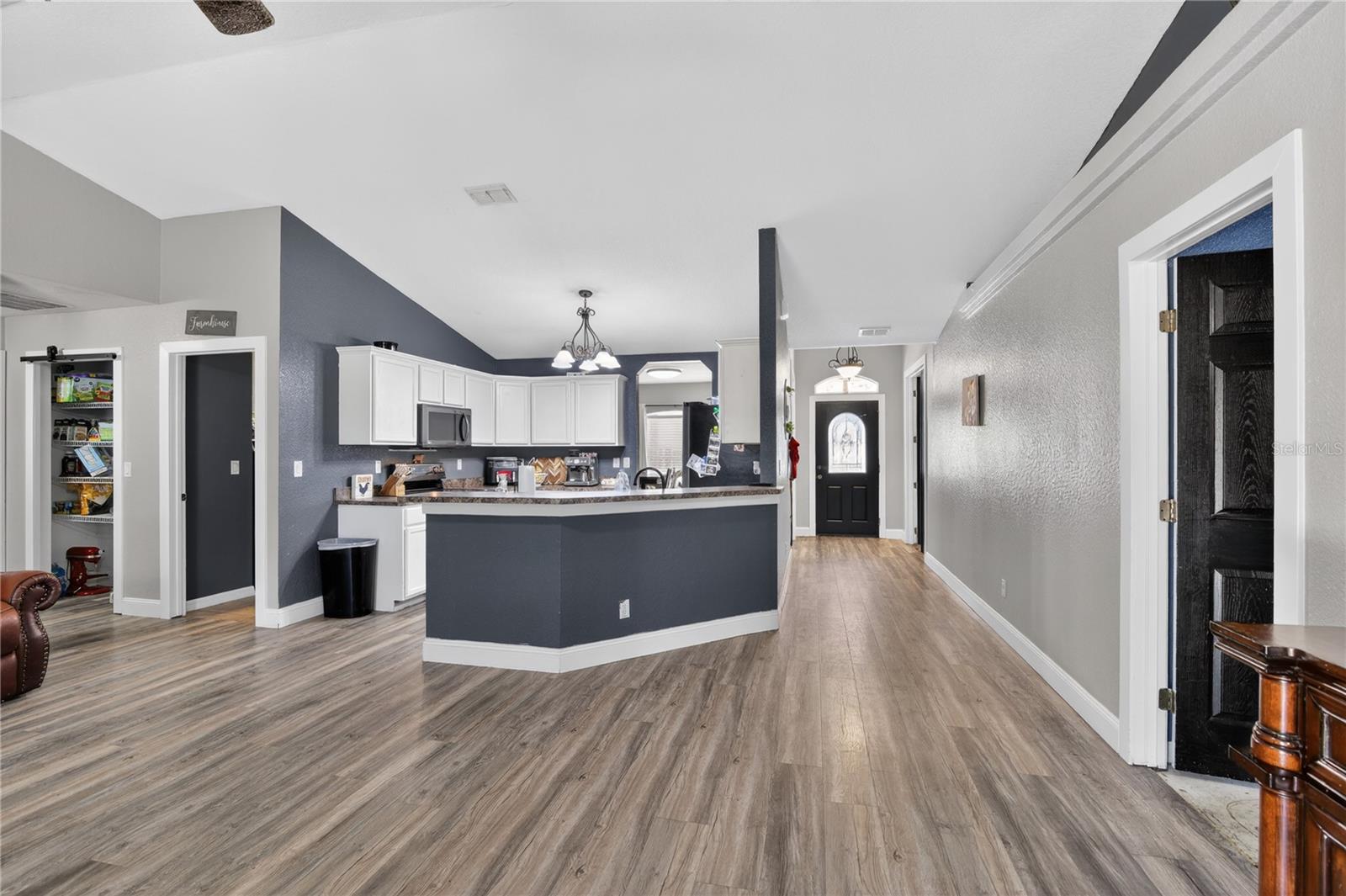 Image 5 of 25 For 105 Pecan Pass