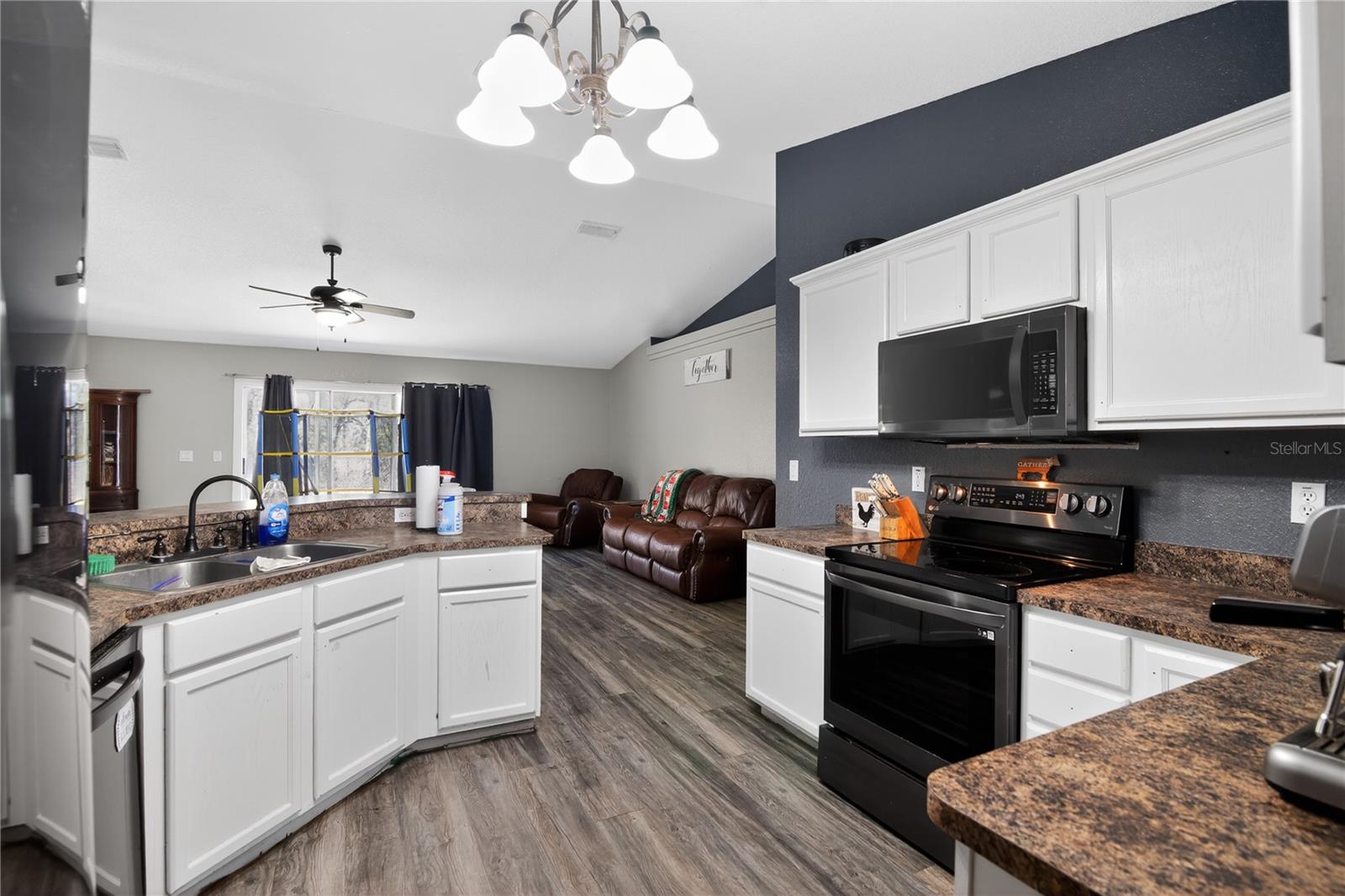 Image 7 of 25 For 105 Pecan Pass