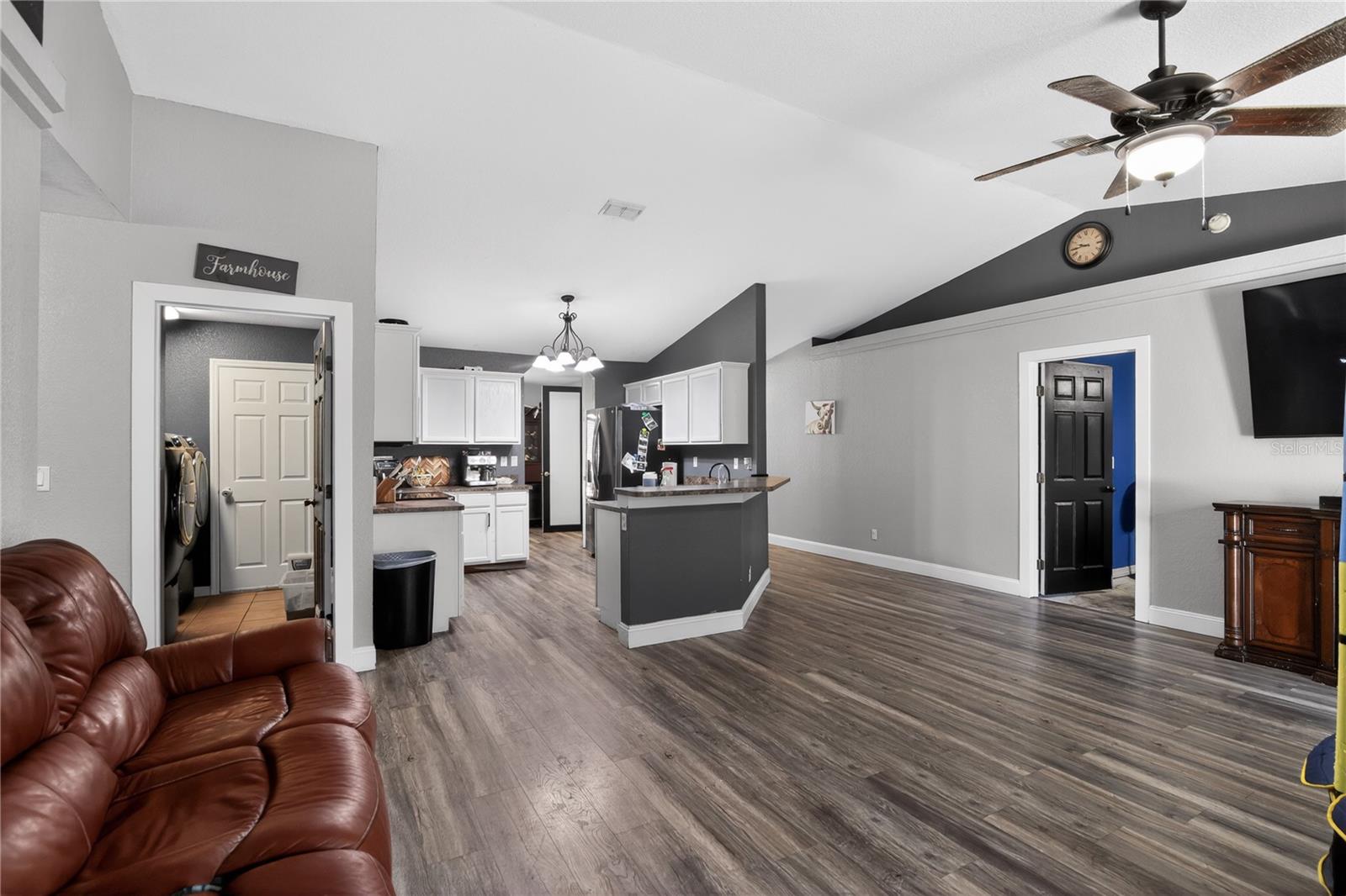 Image 9 of 25 For 105 Pecan Pass