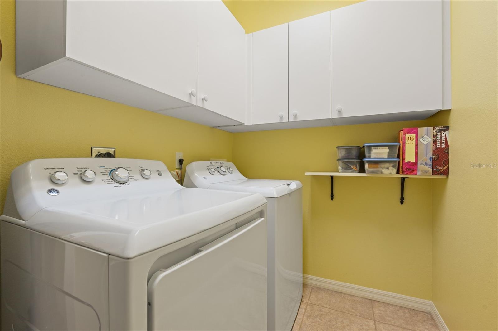 Image 34 of 65 For 905 Barclay Court