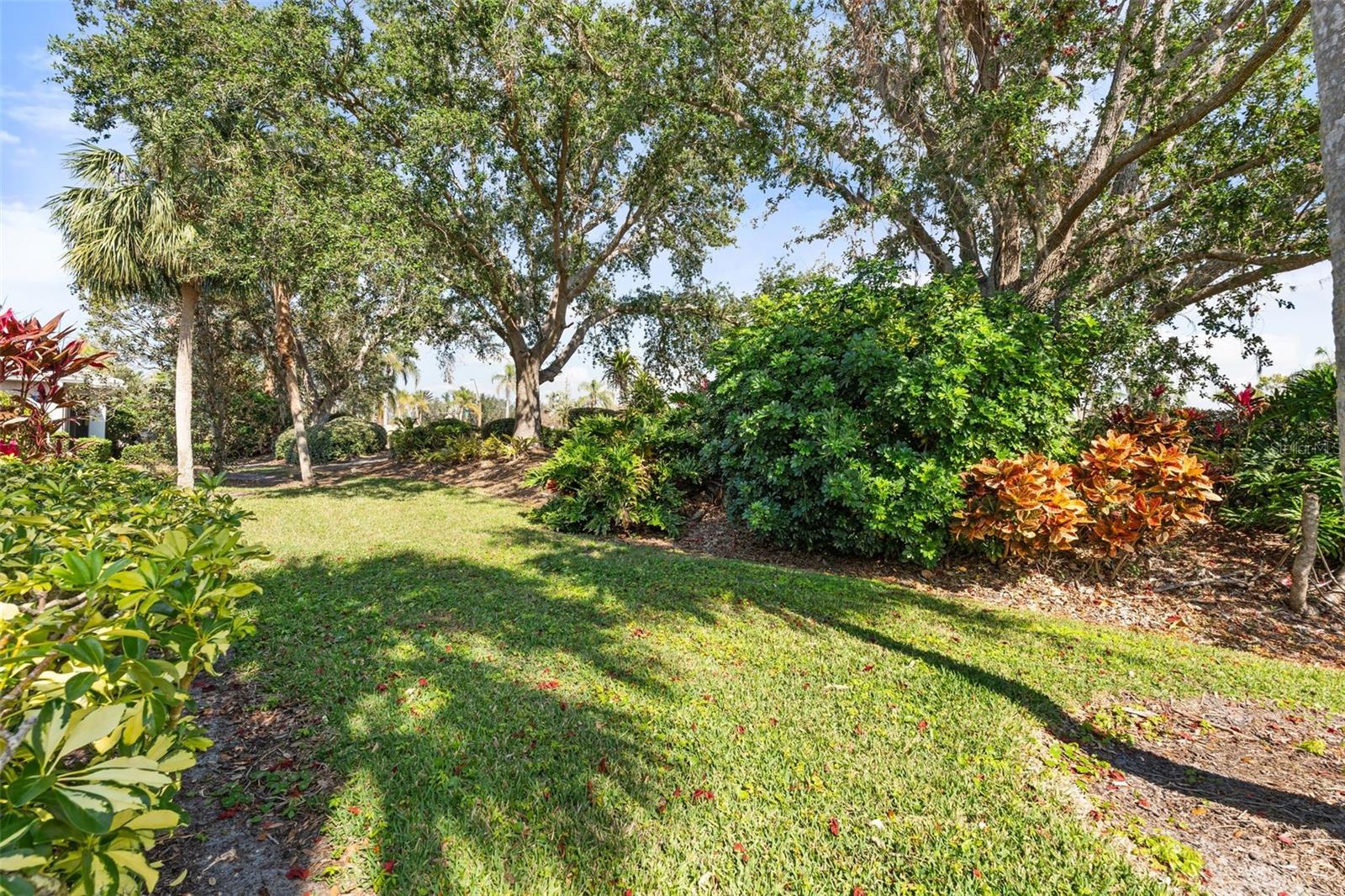 Image 37 of 65 For 905 Barclay Court