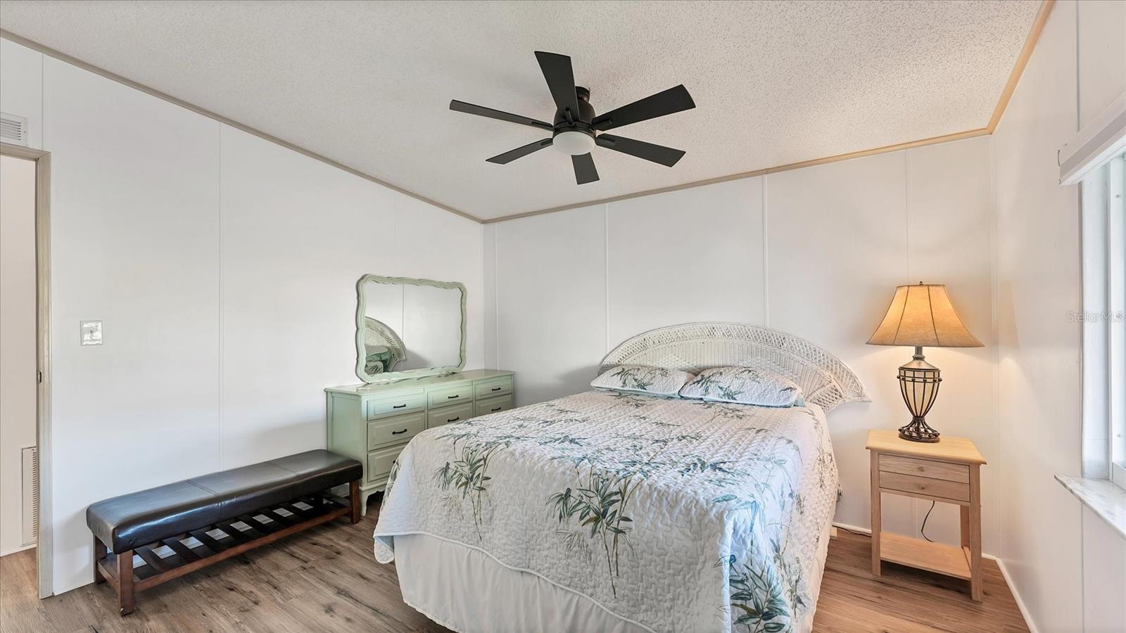 Image 18 of 43 For 4507 13th Street E