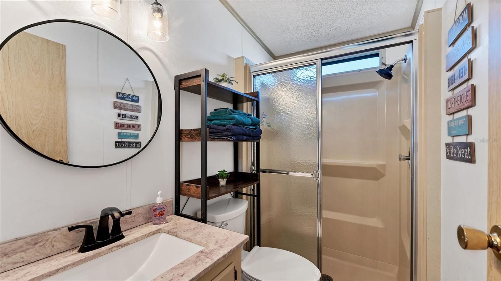 Image 19 of 43 For 4507 13th Street E