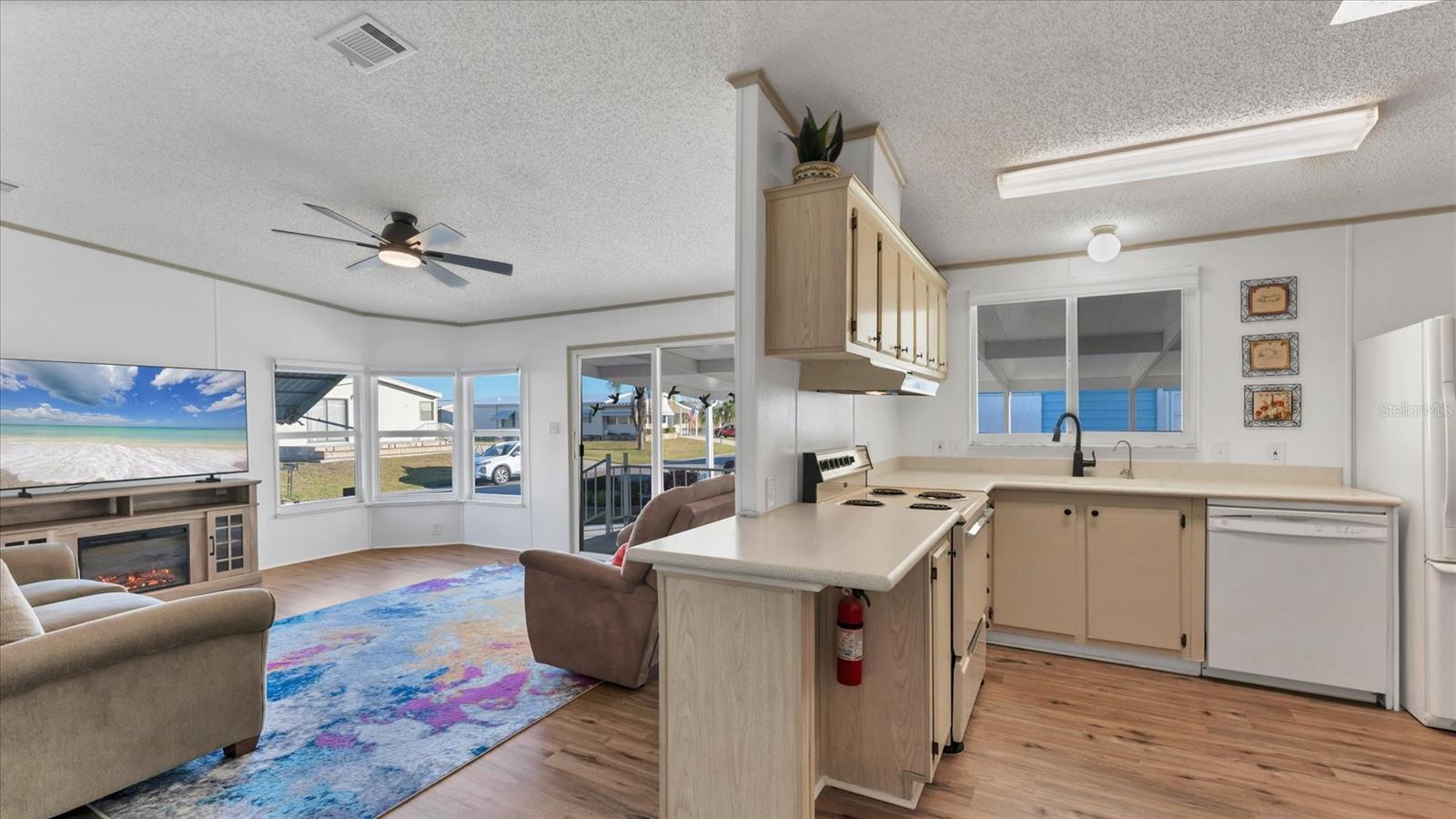 Image 8 of 43 For 4507 13th Street E