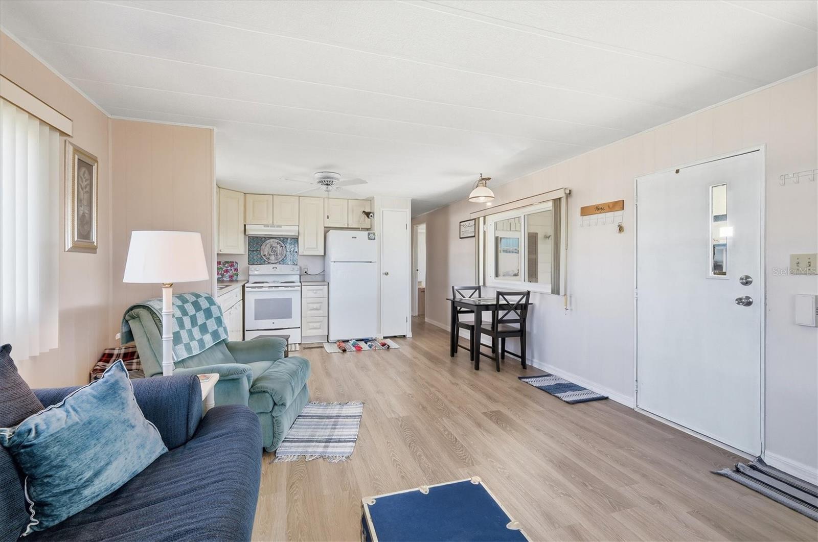 Image 3 of 43 For 1532 47th Avenue Drive E