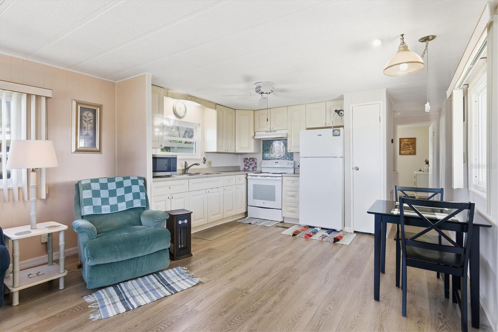 Image 5 of 43 For 1532 47th Avenue Drive E