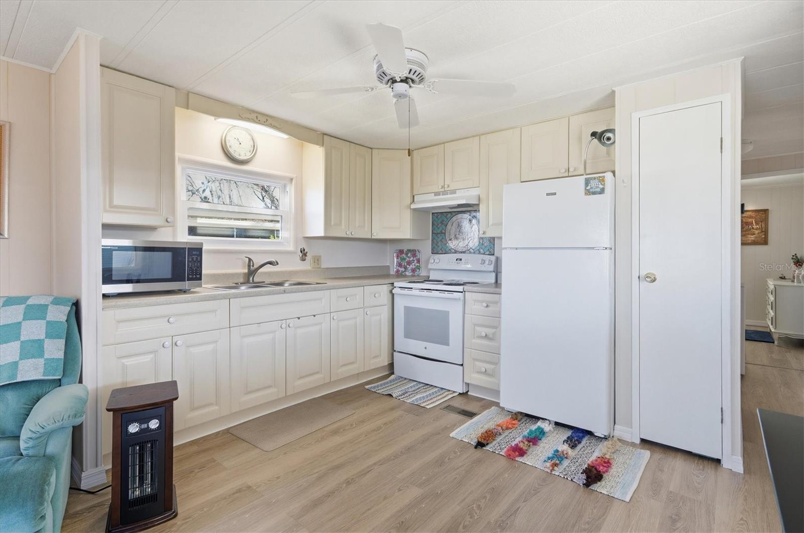 Image 6 of 43 For 1532 47th Avenue Drive E