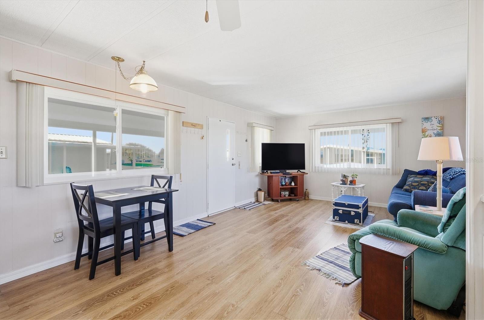 Image 8 of 43 For 1532 47th Avenue Drive E