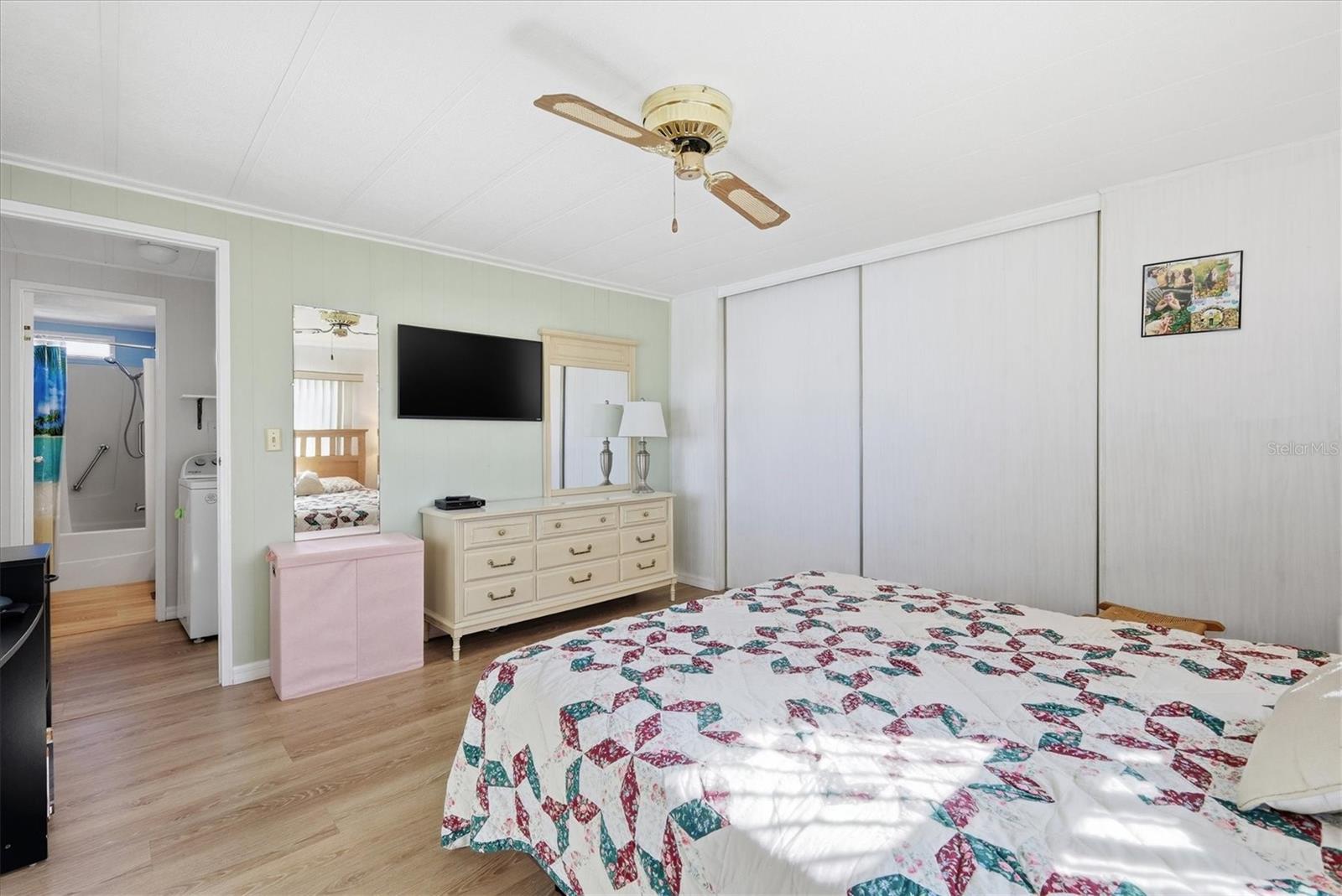 Image 9 of 43 For 1532 47th Avenue Drive E