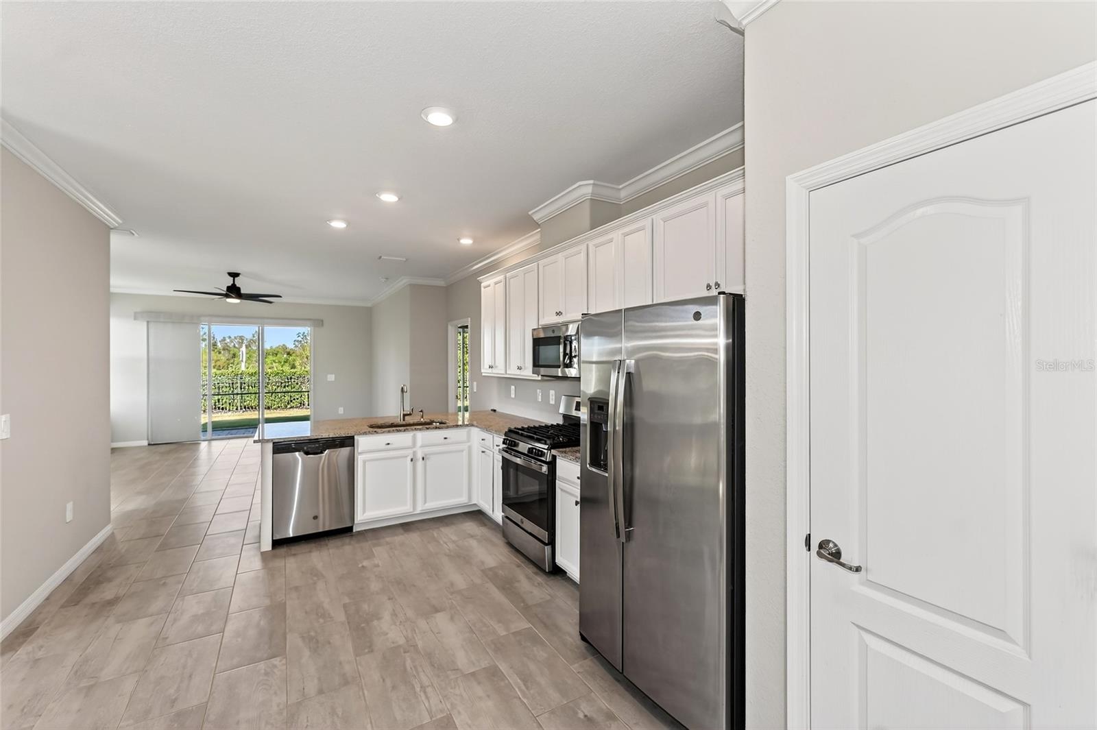 Image 7 of 39 For 11705 Bluebird Place